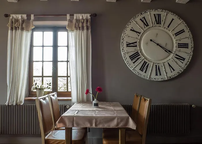 Logis Hôtel Restaurant La Vieille Ferme, Mâcon Nord Sancé