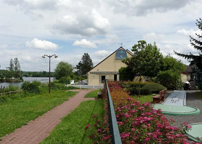 Logis Hotel Restaurant des Lacs Paris Sud Viry-Châtillon