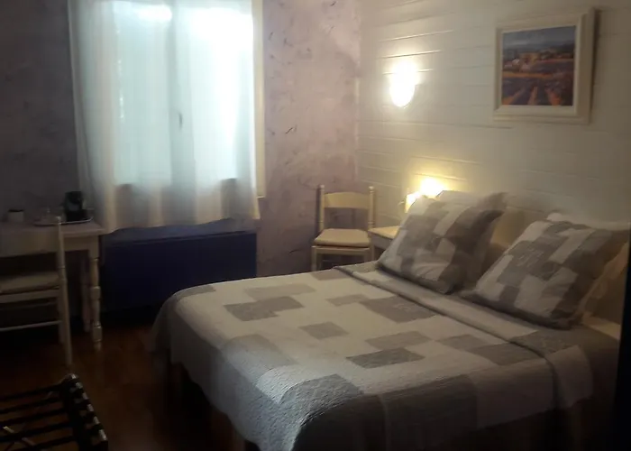 Hotel Chez Cecile à Mornas
