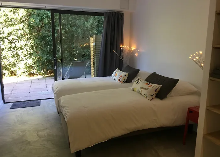 Le Cube Hotel Design A Hyeres Plage Avec Piscine Et Cuisine