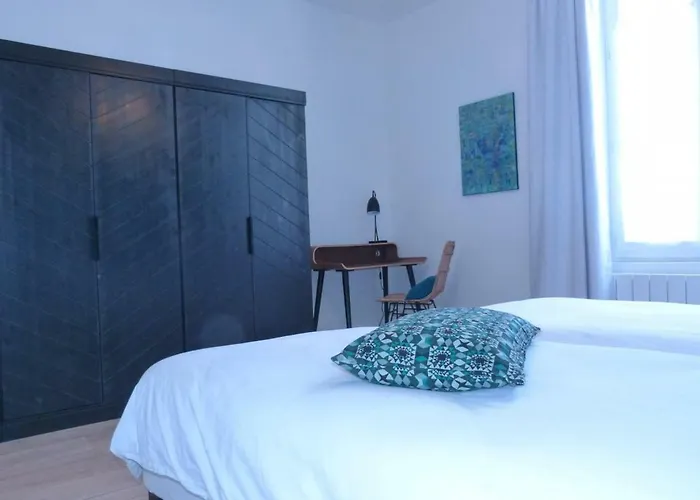 Maison En Ville Niort avec Piscine