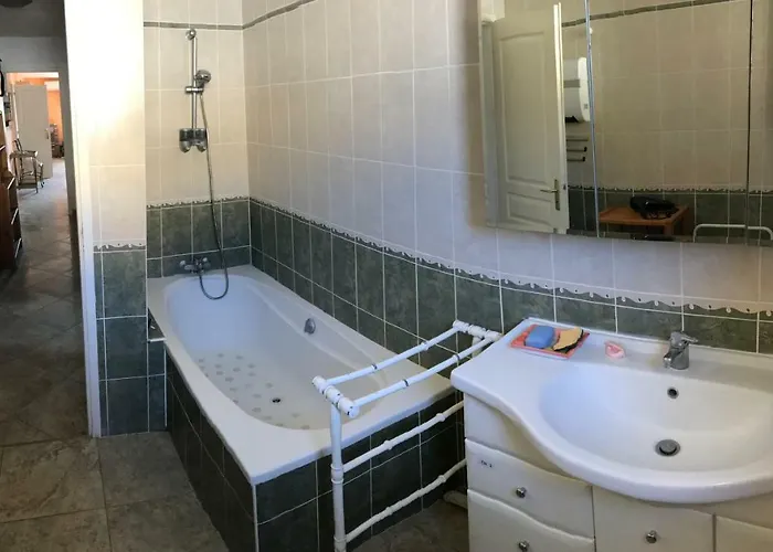 Chambre 2 Beziers Villeneuve