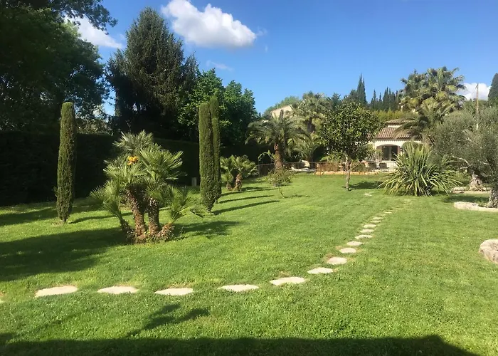 Luxueuse villa piscine et jacuzzi Saint-Paul-de-Vence avec Piscine