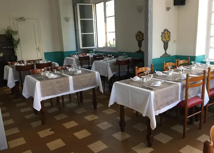 Hotel Du Cygne LʼAigle