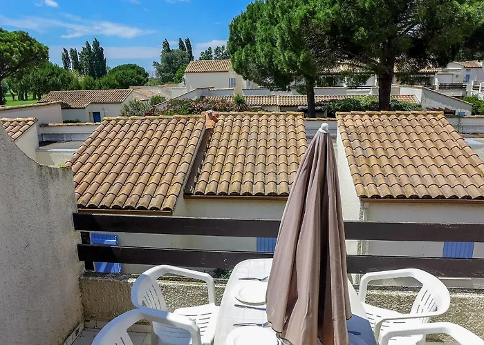 Holiday Home Les Maisons du Golf La Grande Motte avec Piscine